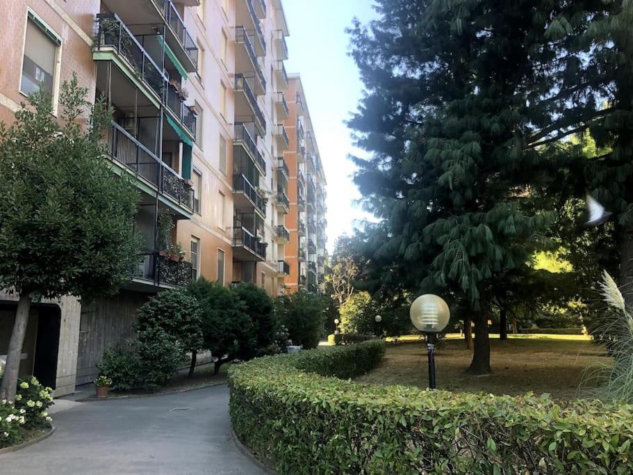 Appartamento Veronica, Per Lavoro E Relax Корсико Экстерьер фото