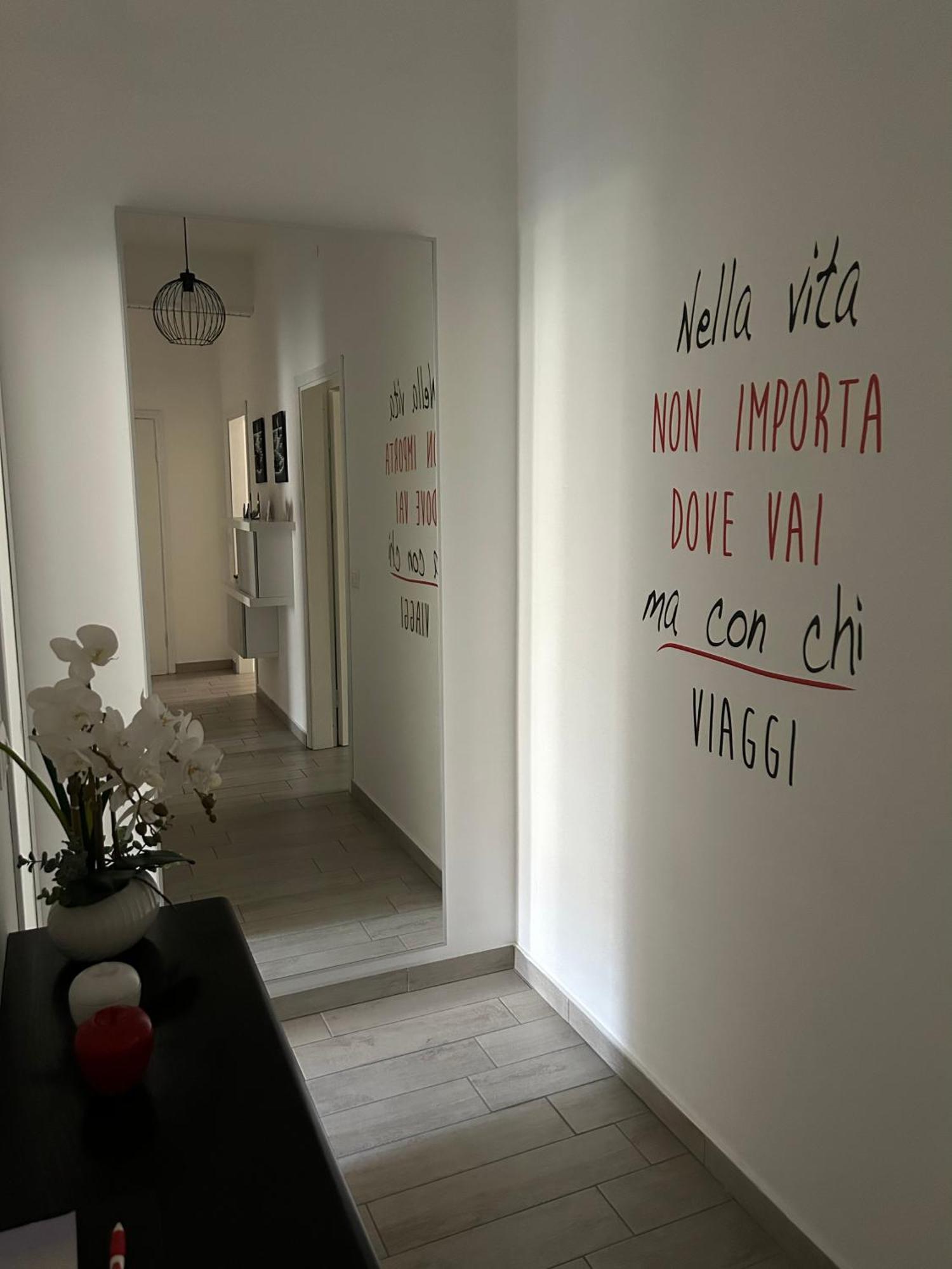 Appartamento Veronica, Per Lavoro E Relax Корсико Экстерьер фото